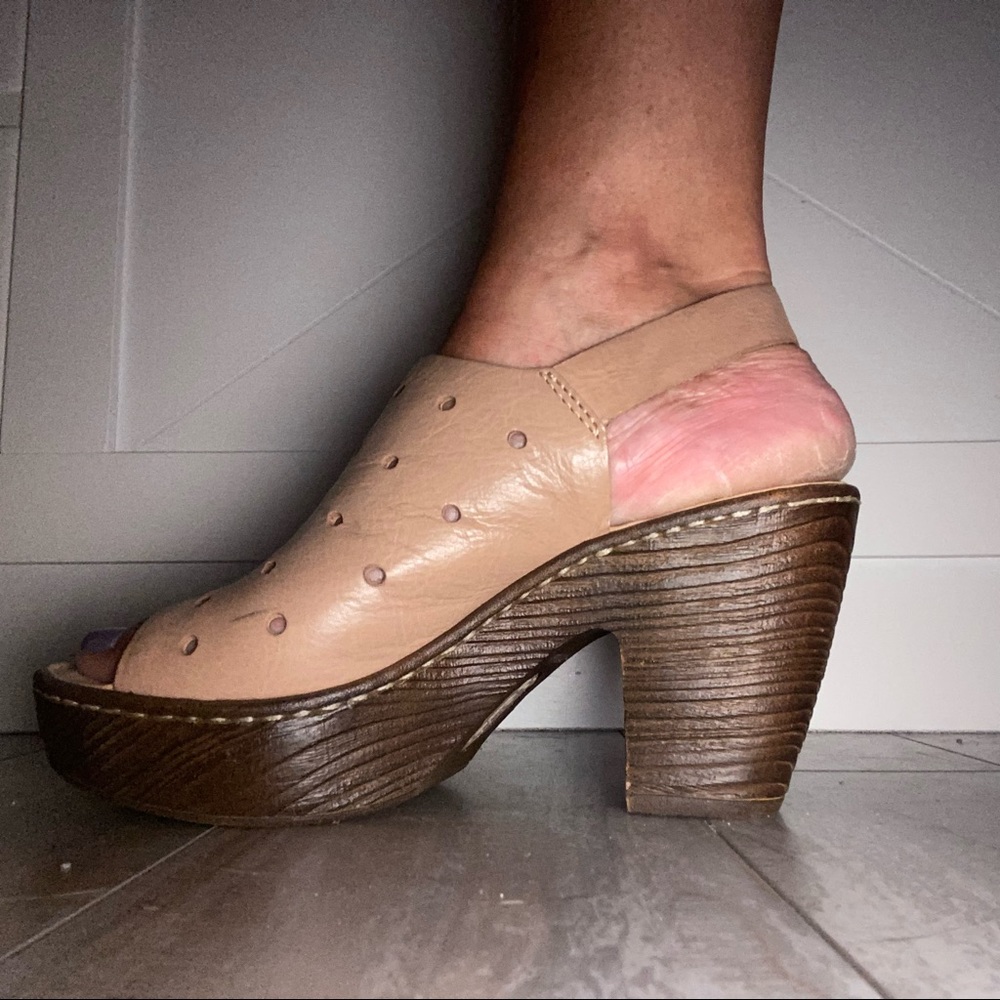 Born leather platform sandals worn once 7M